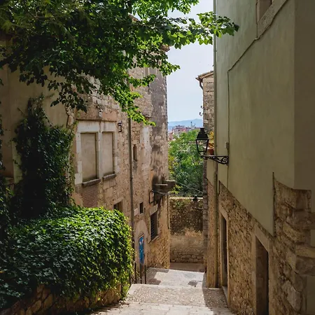 Bravissimo 1593, Medieval Charm Apartment *